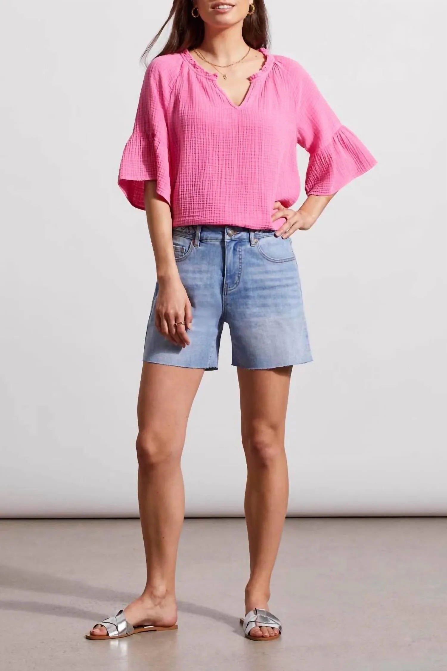 Audrey Girlfriend Classic Denim Short In Beach Wash