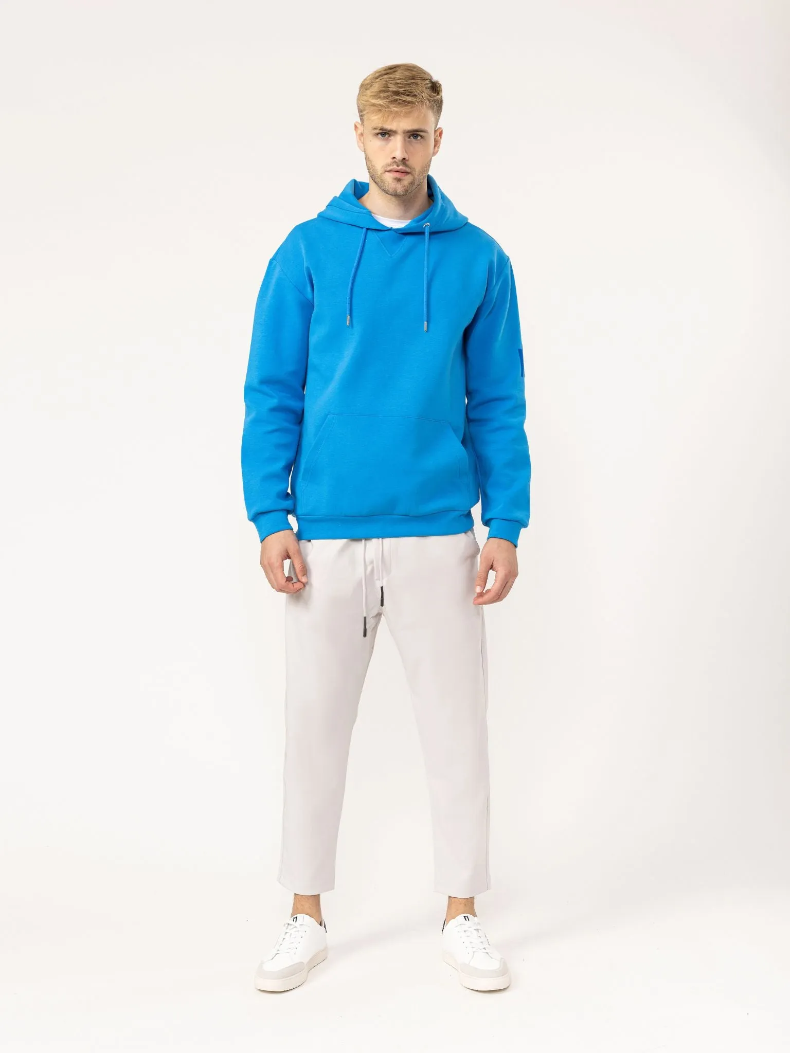 BASIC HOODIE
