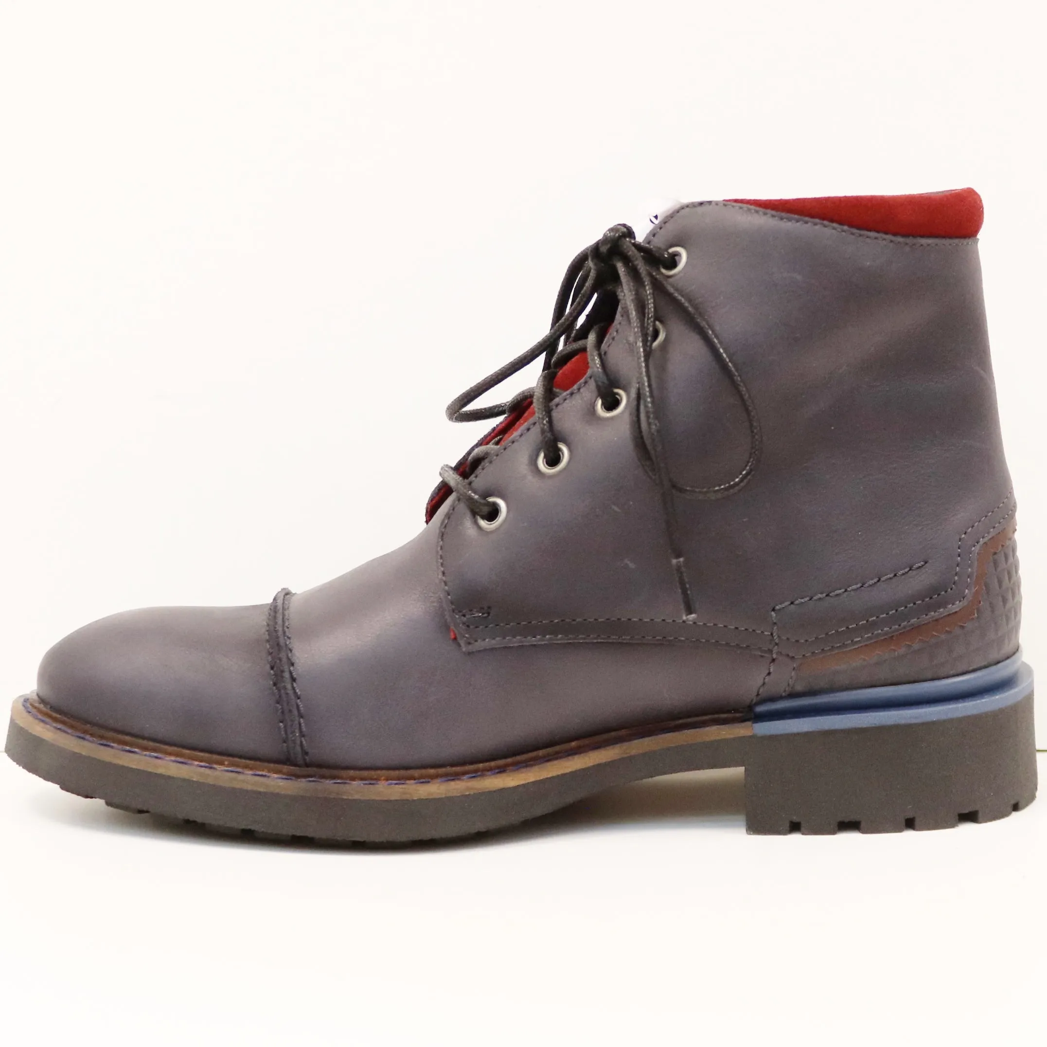 CAP TOE WATERPROOF BOOT