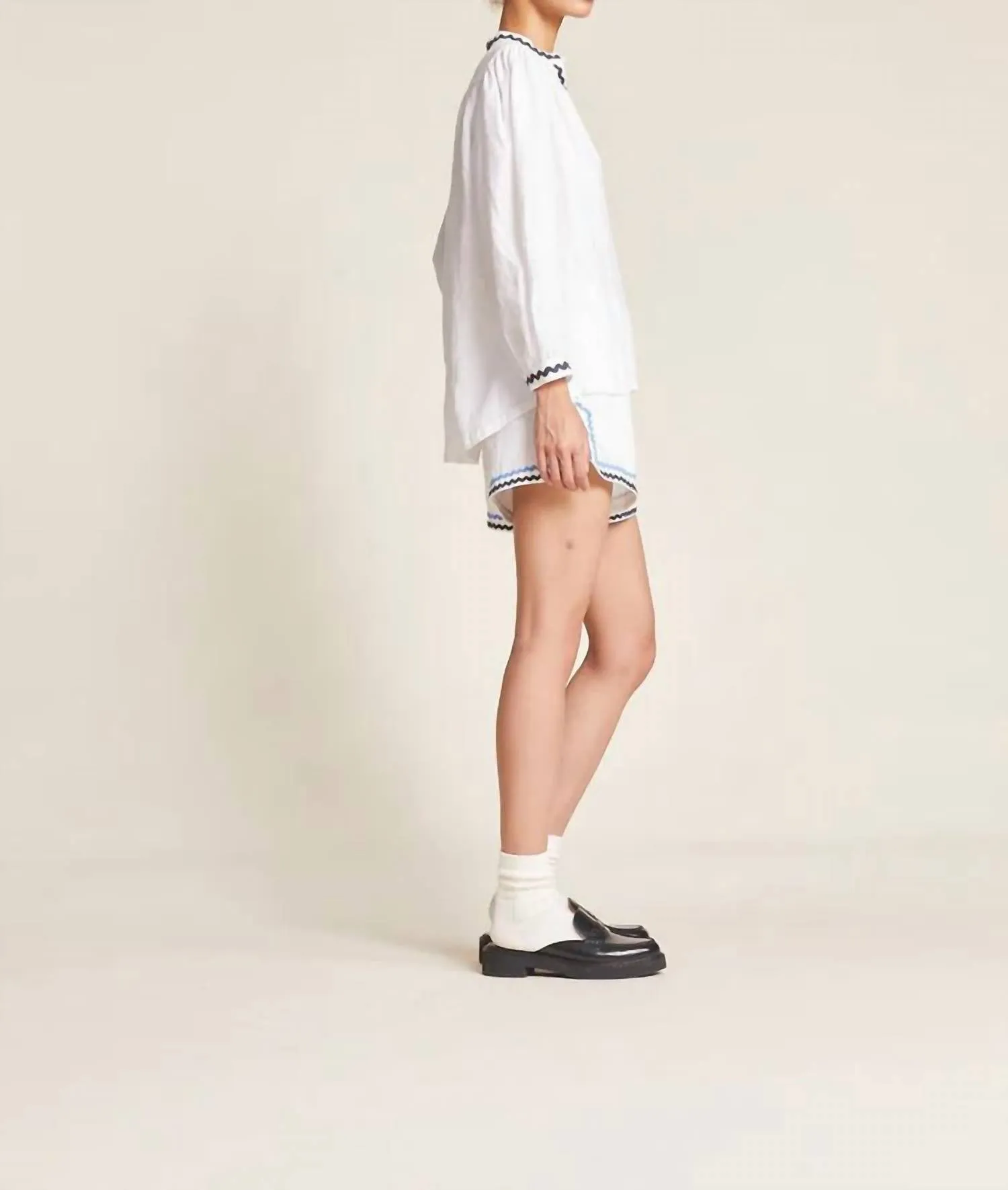Dora Short In White W/ Ric Rac