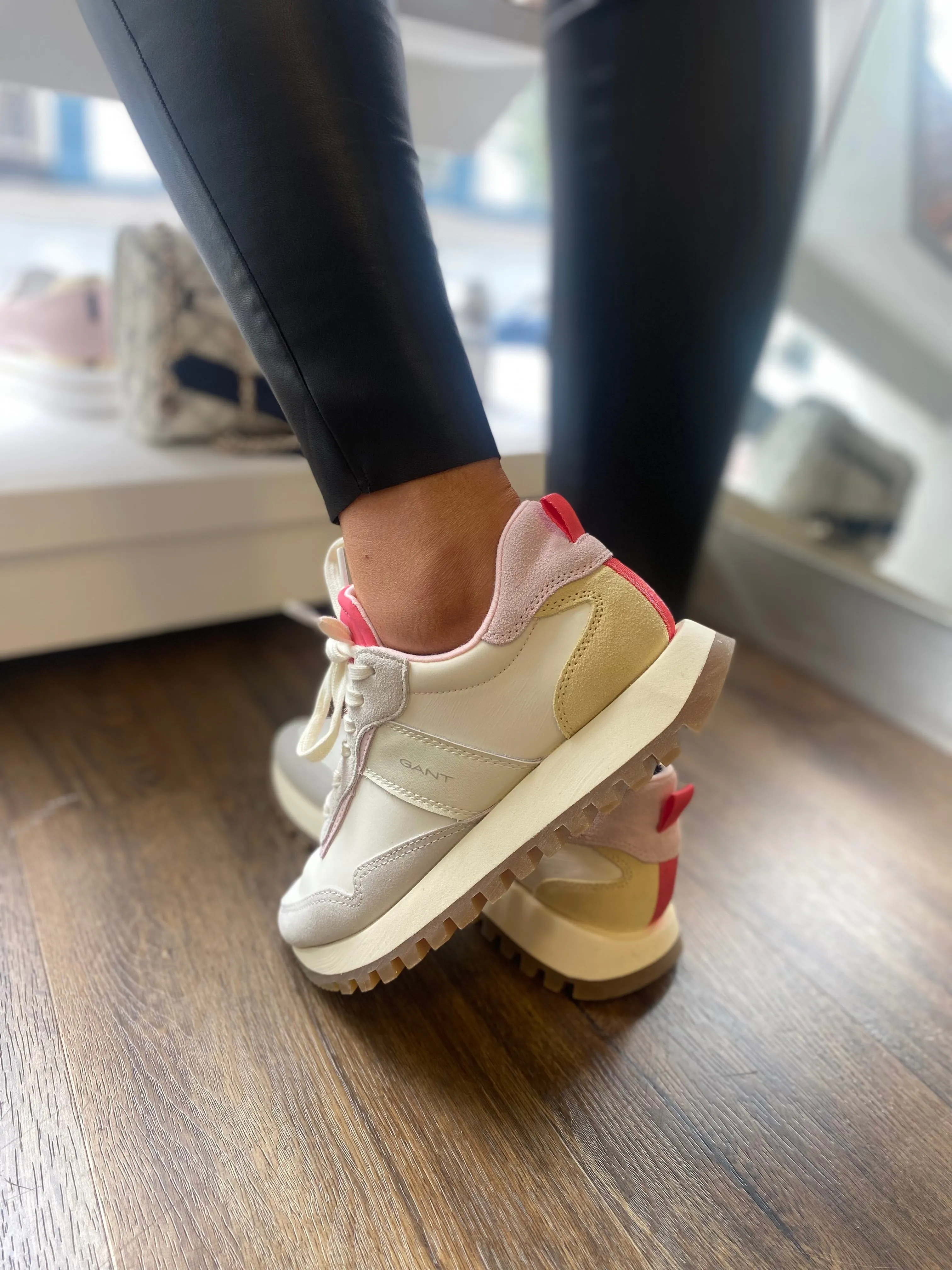 Gant Caffay Leather Suede Trainer - Pink