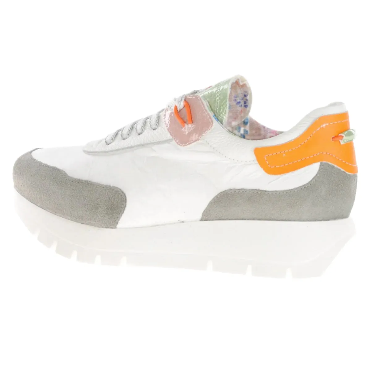Jose Saenz Grey Platform Trainer
