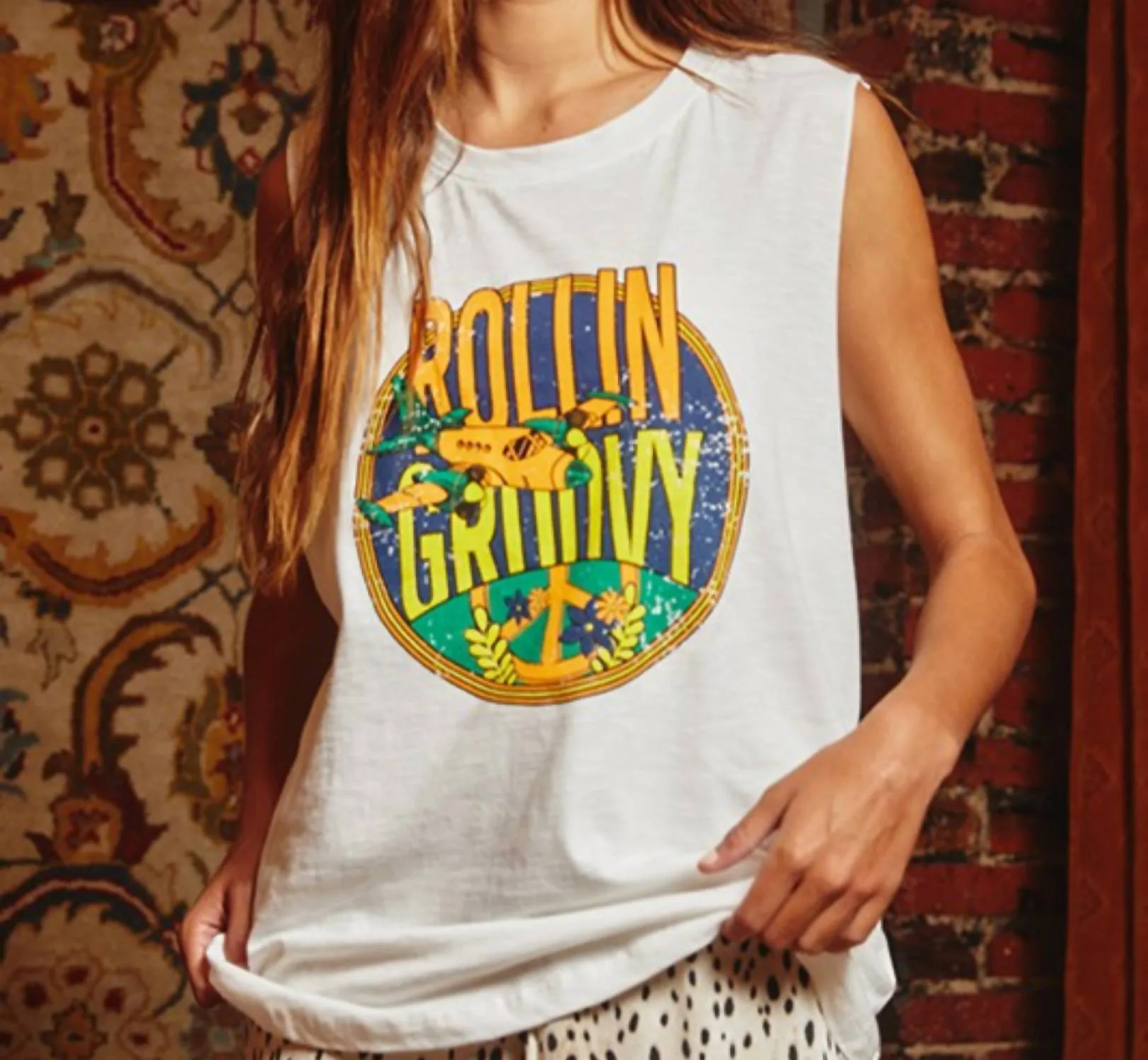 Kimmy Sleeveless Graphic Tee In White