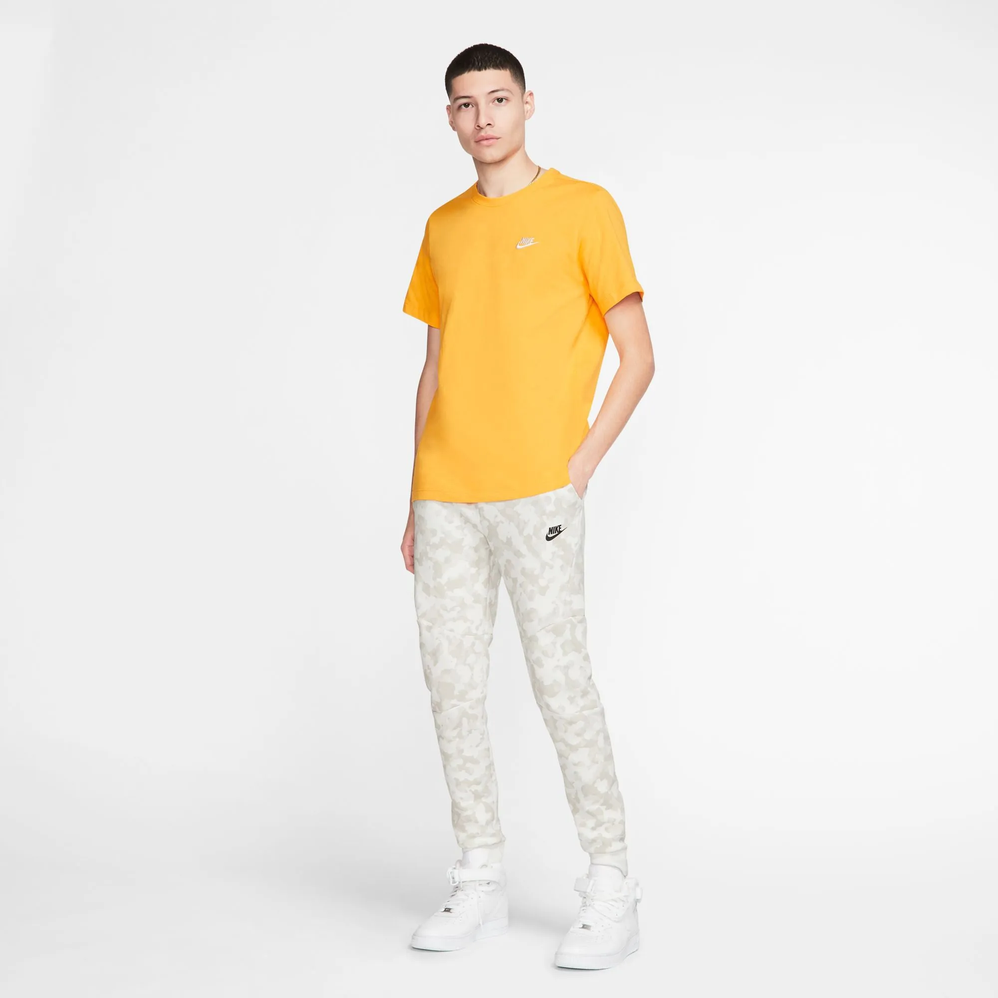 Men's Sportswear Club T-Shirt