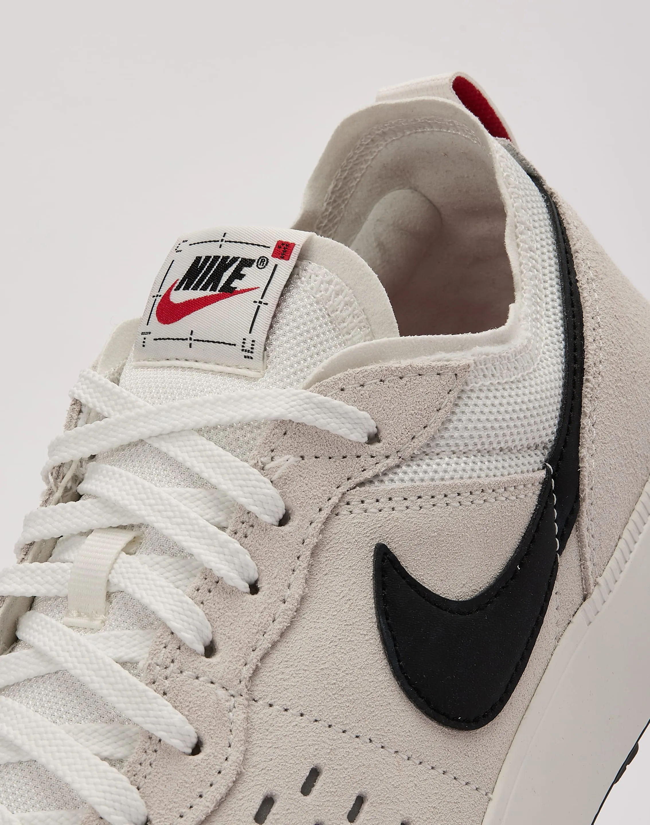 Nike C1TY