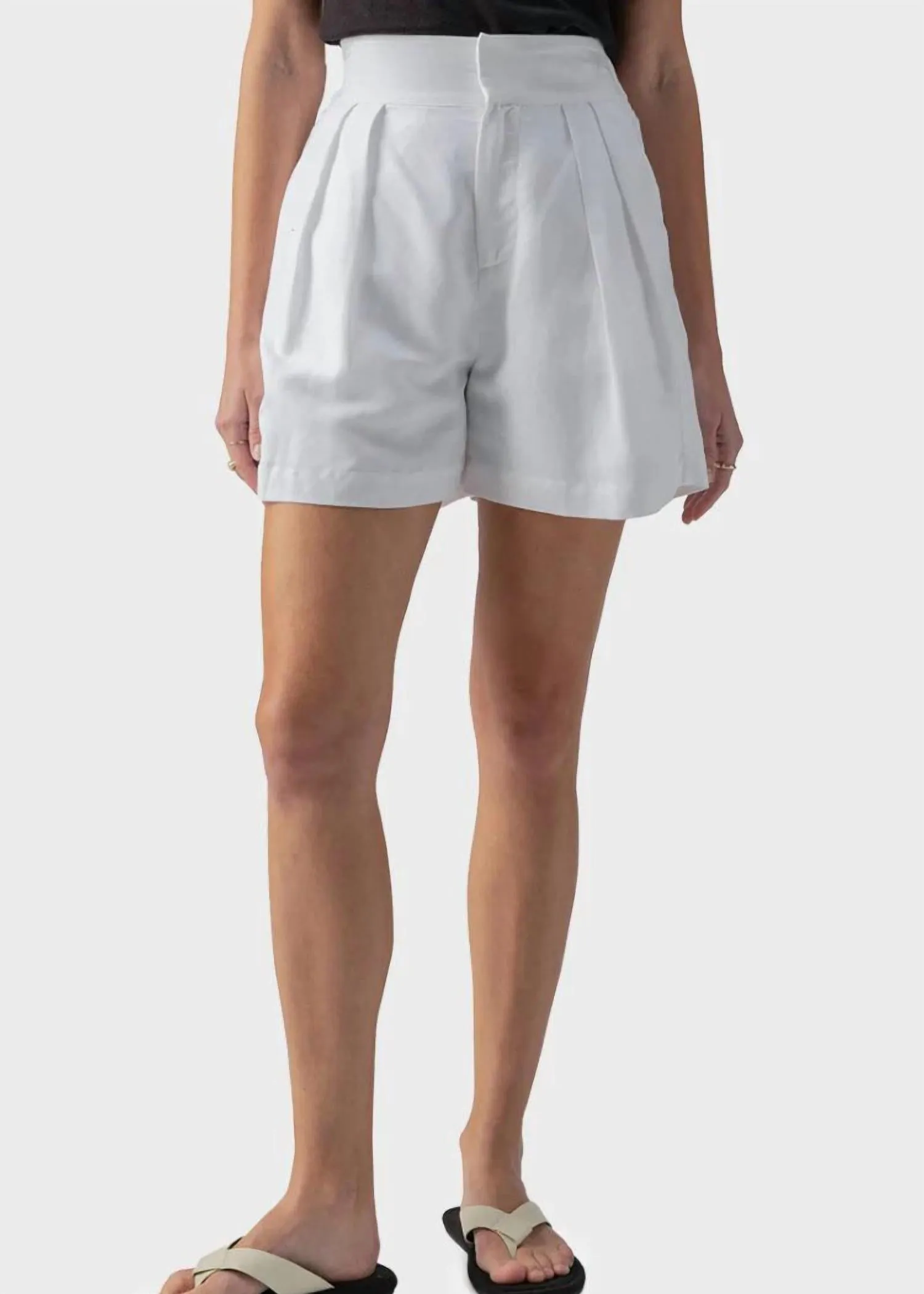 Pull Me On Short In White
