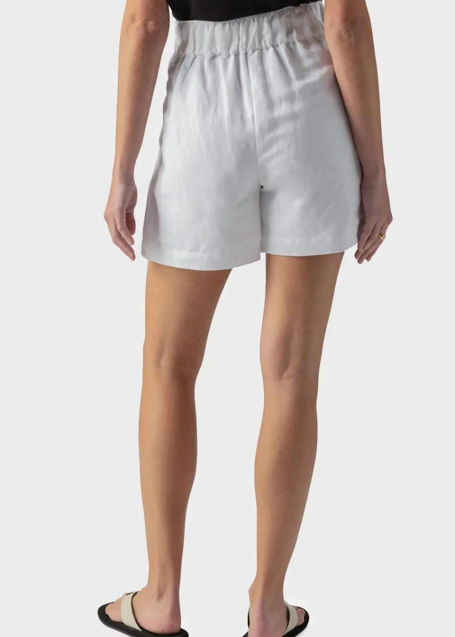 Pull Me On Short In White