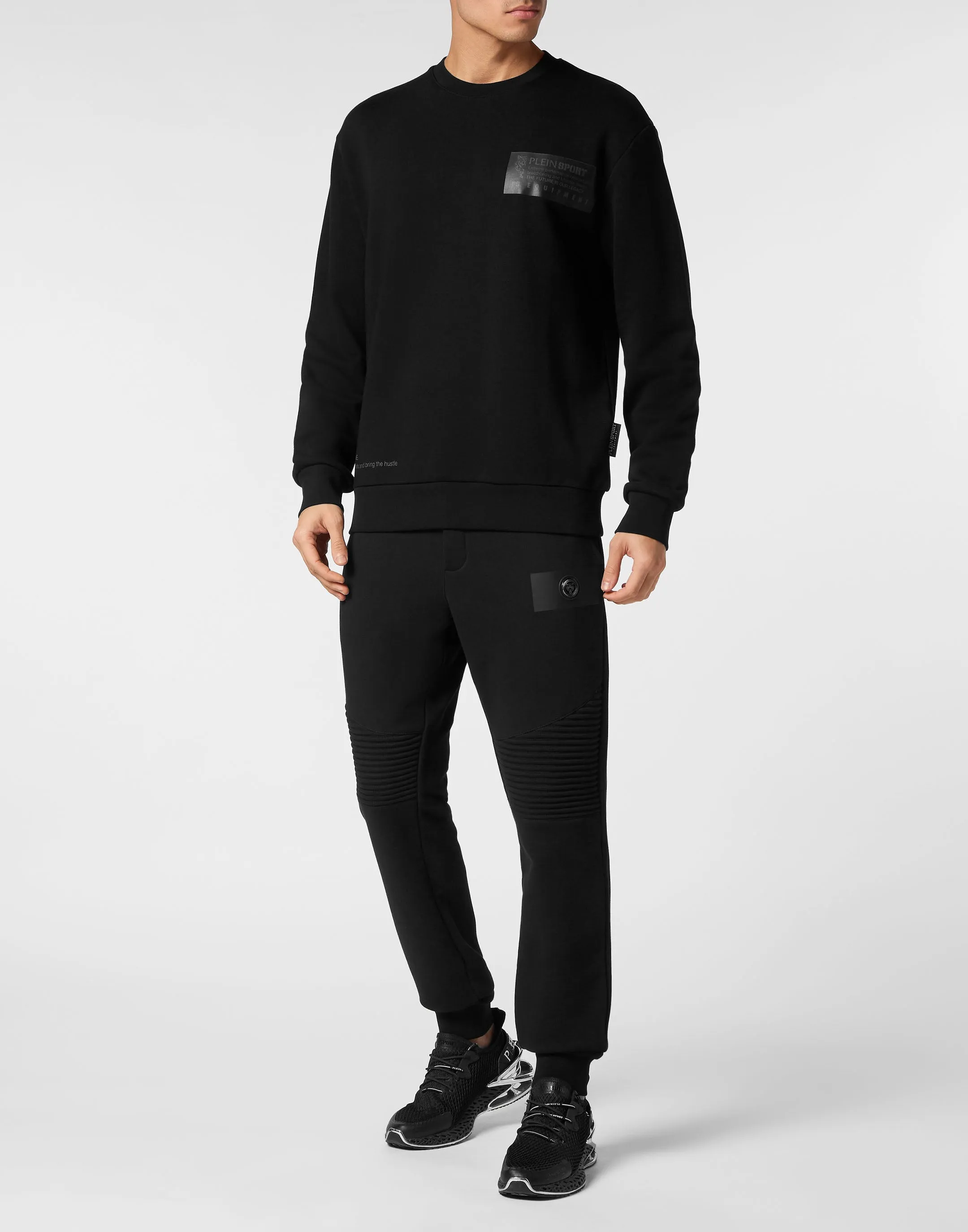 Roundneck Sweatshirt
