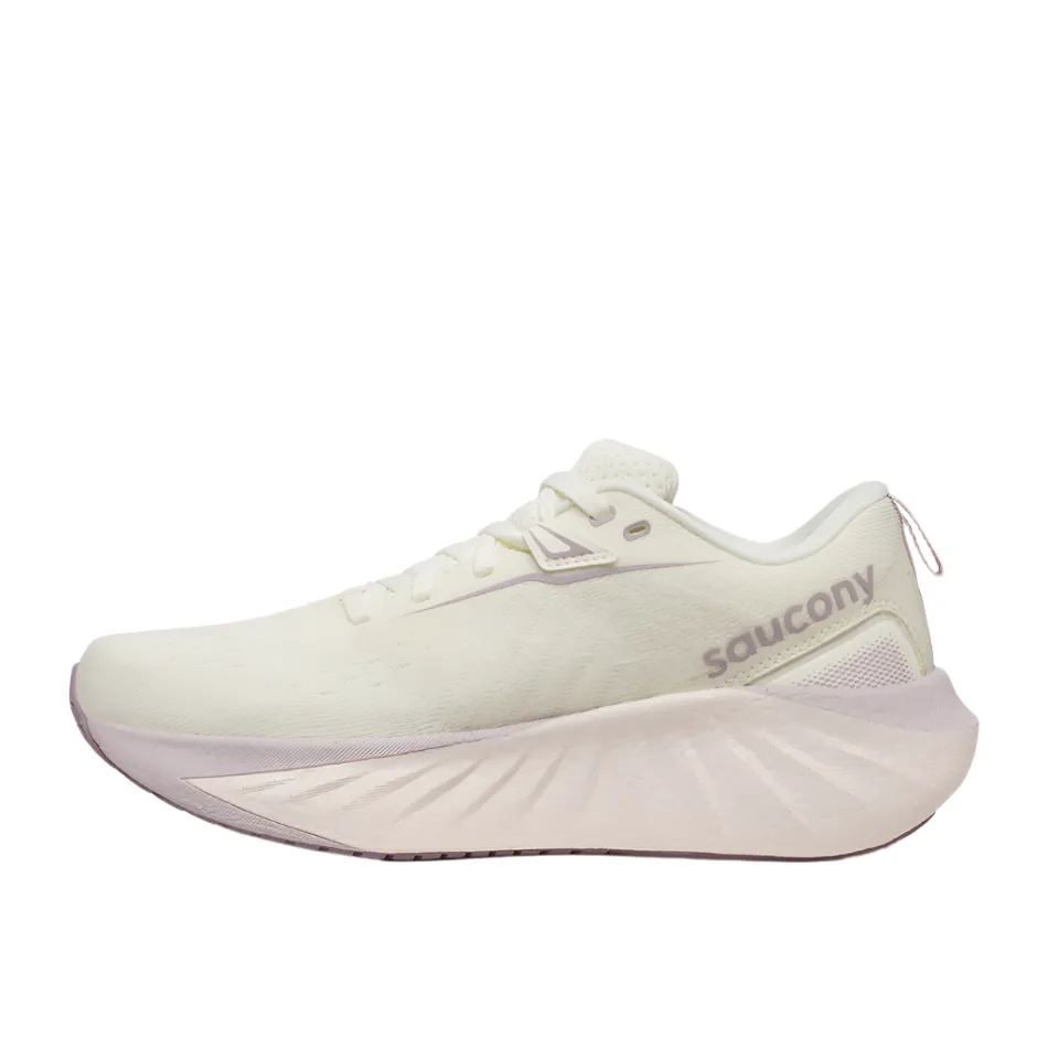 Saucony Women's Triumph 22 Running Shoes in Vanilla - Online Exclusive Shoes_Puma