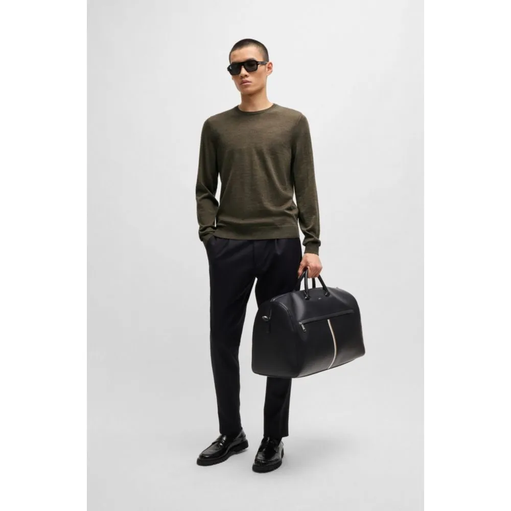 Slim-fit sweater in virgin wool with crew neckline