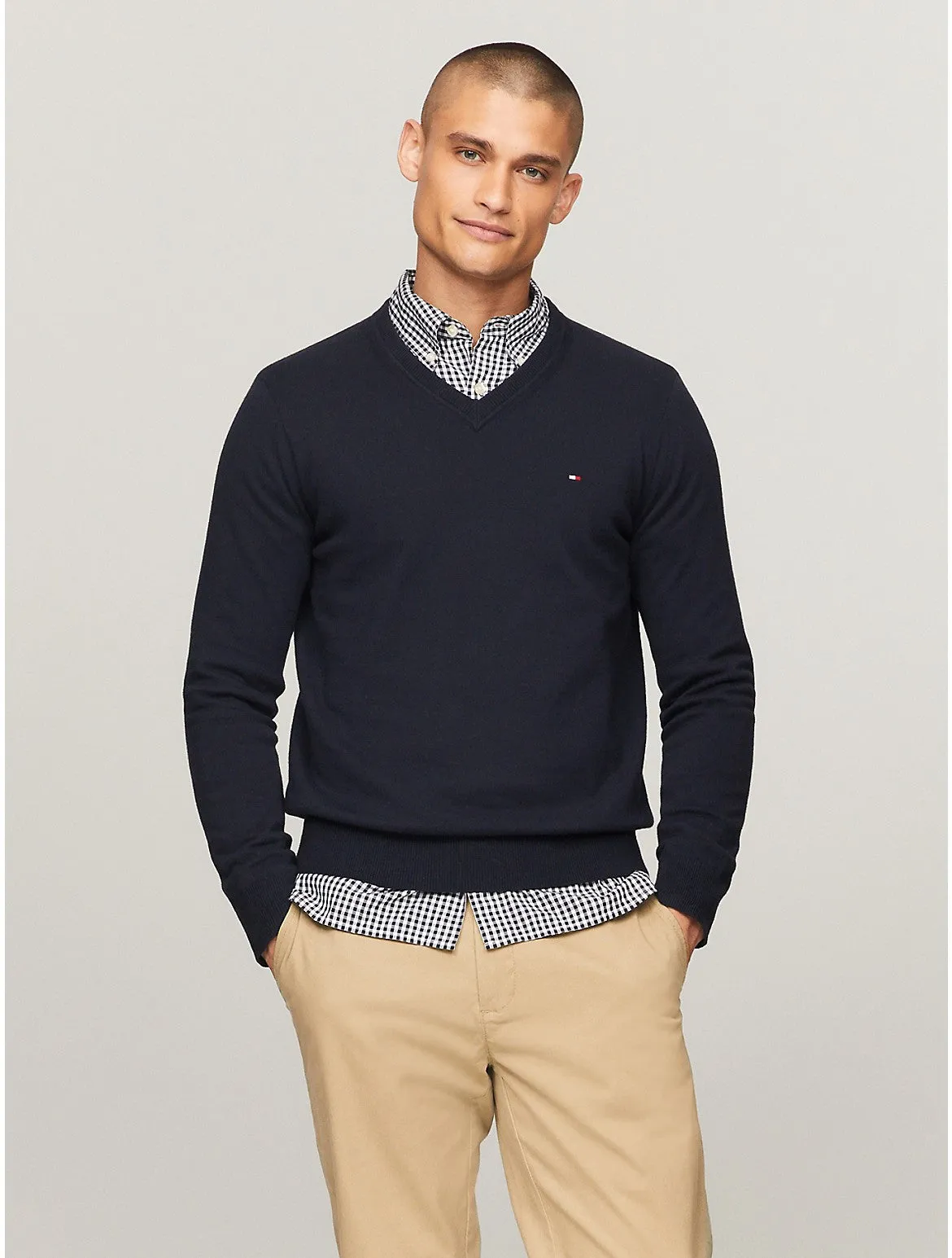 Tommy Hilfiger Men's Flag Logo V-Neck Sweater