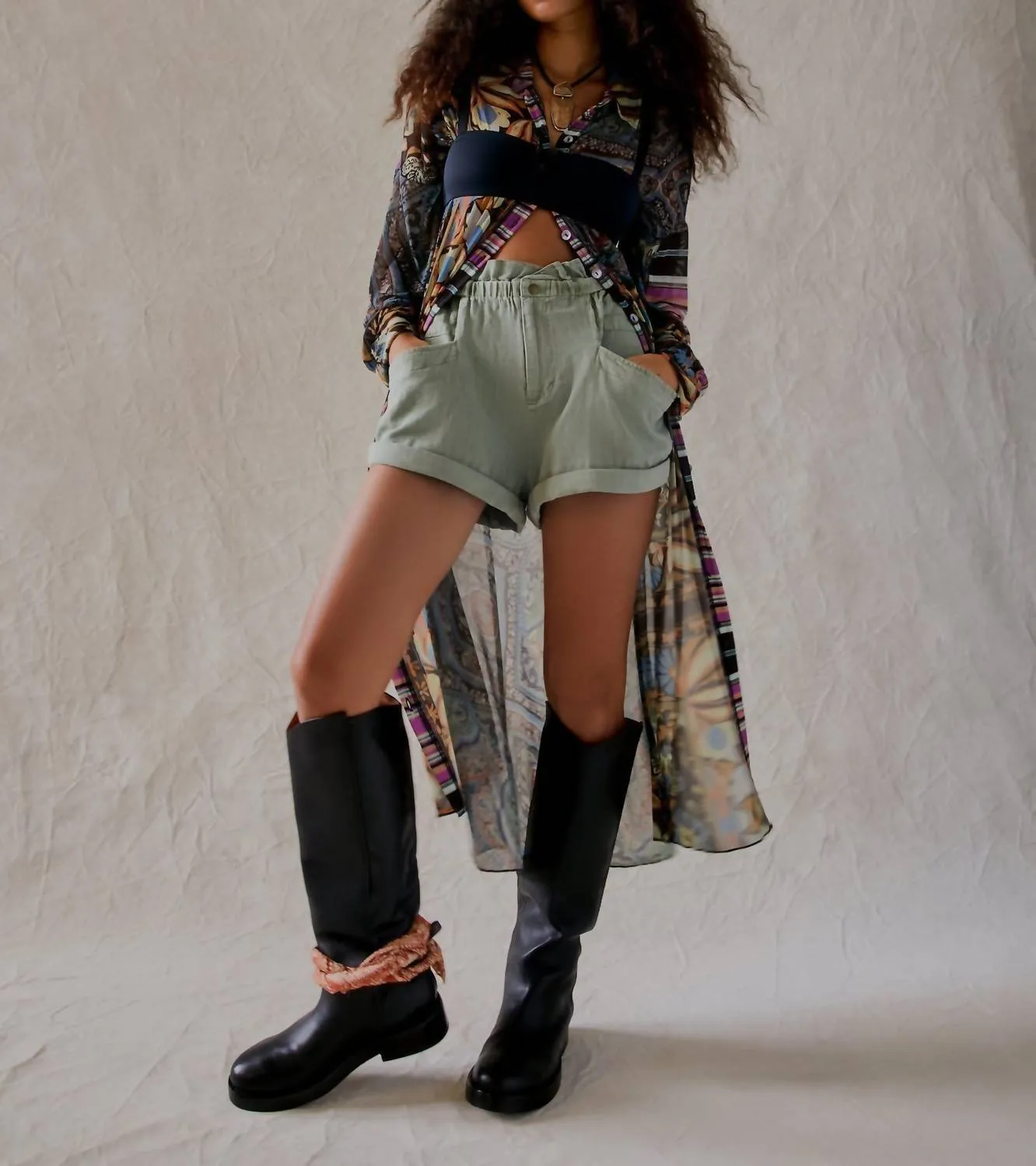 Topanga Cuff Short In Oil Green